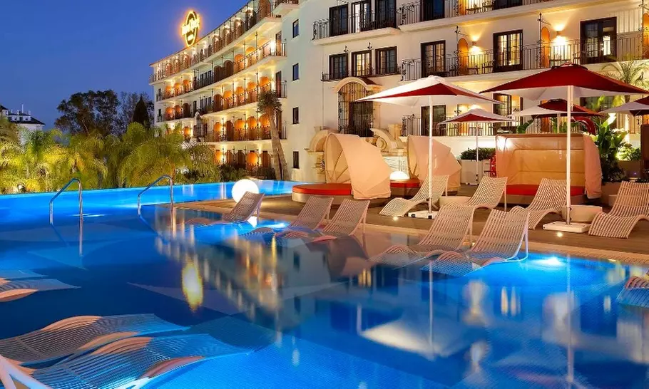 Circuito Rock Spa de 1 hora con copa de cava y opción a masaje y otros extras para 2 personas (hasta 55% menos) - Primary Image