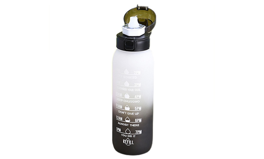 Image 17: 700ml or 1L Water Bottles with Seven Fruit Fragrance Rings