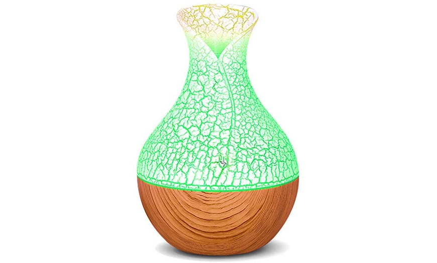 Image 5: LED Colour Changing Patterned Vase Diffuser