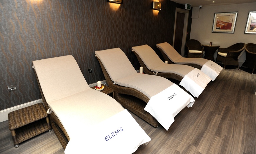 Image 9: Luxury Spa Day: 30-Min Treatment, Afternoon Tea & Prosecco For 1 or 2 