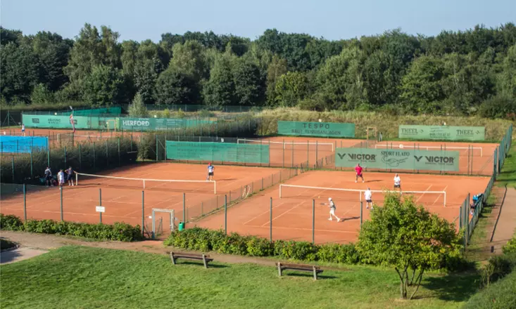 Erlebe schnellen Lernerfolg & Spaß mit einem Fast Learning Tennis-Kurs