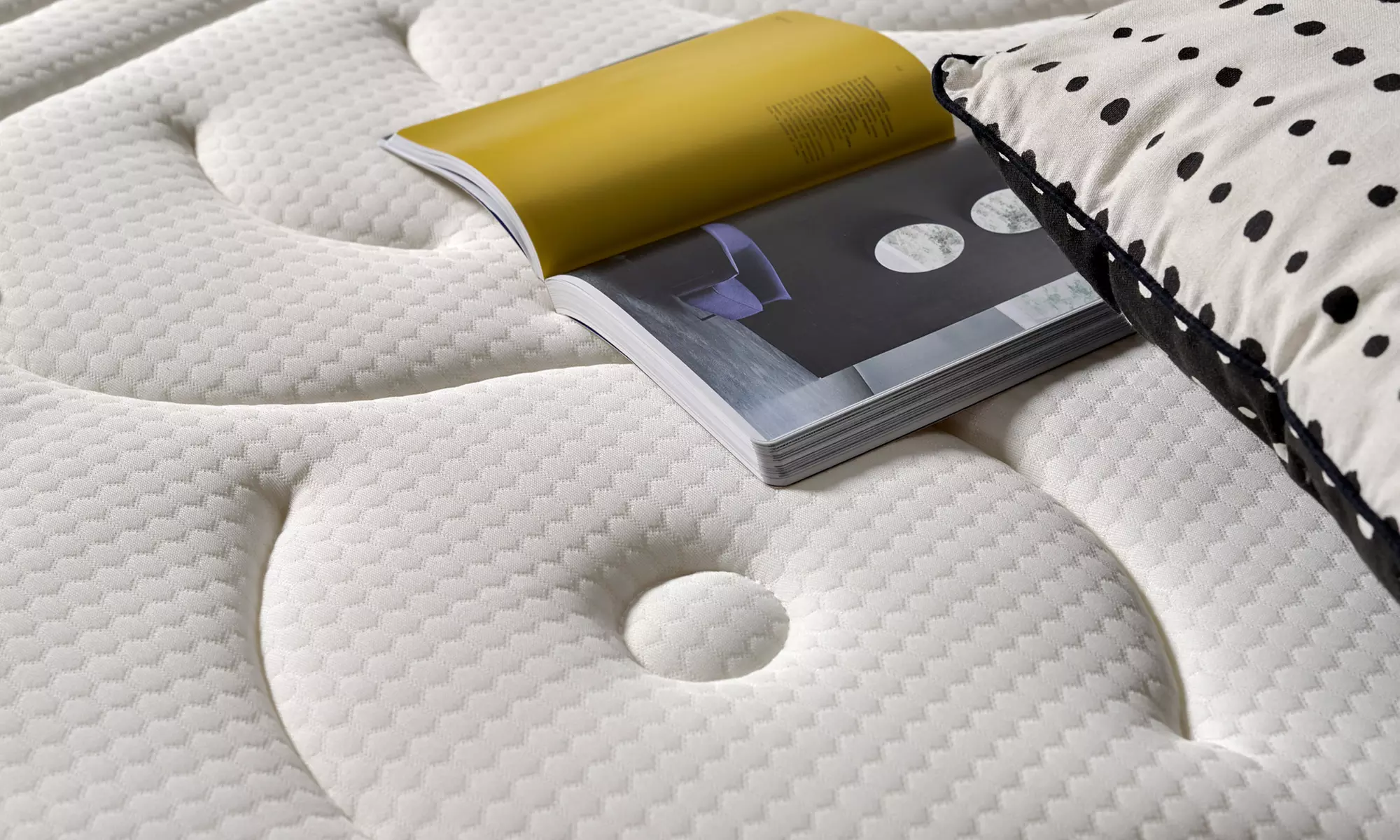 Colchón Memory System Plus con Acolchado de Grafeno-Gel-Carbono