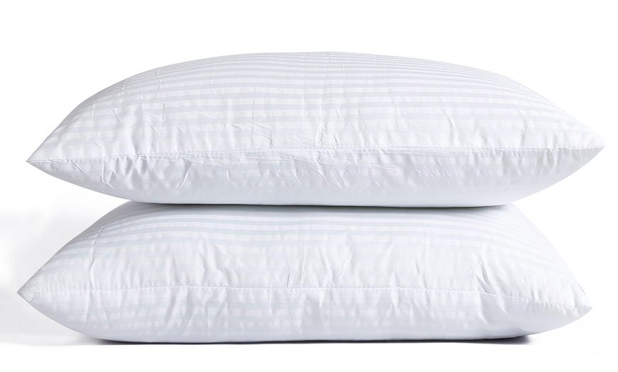 Image 2: Hotel-Quality Pillow Four-Pack