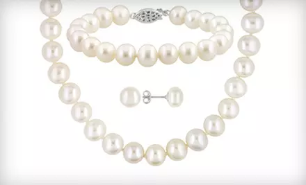 $50 for White Pearl Jewellery Set with Necklace, Bracelet, and Earrings at Silver Street Jewellers ($200 Value) - Primary Image