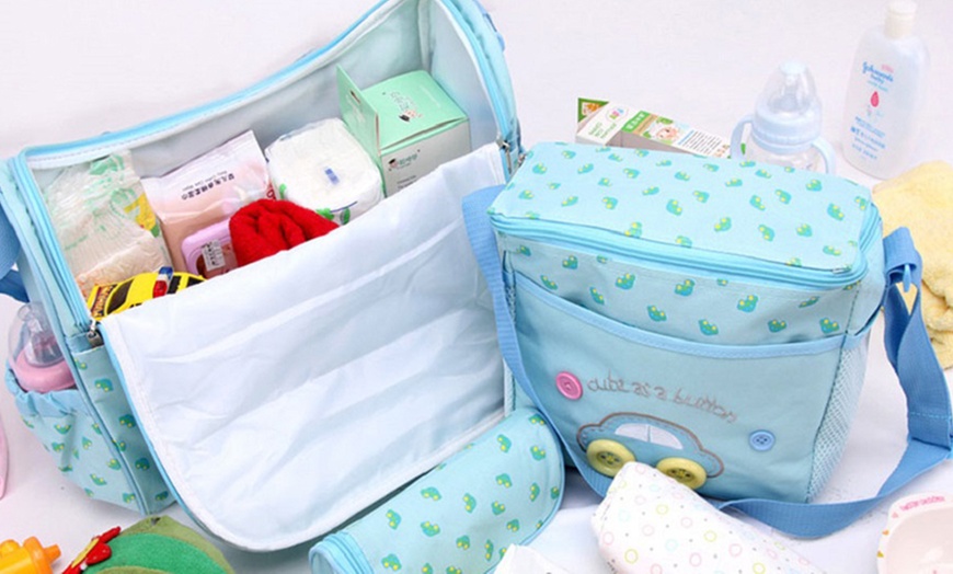 diaper bag with lots of compartments