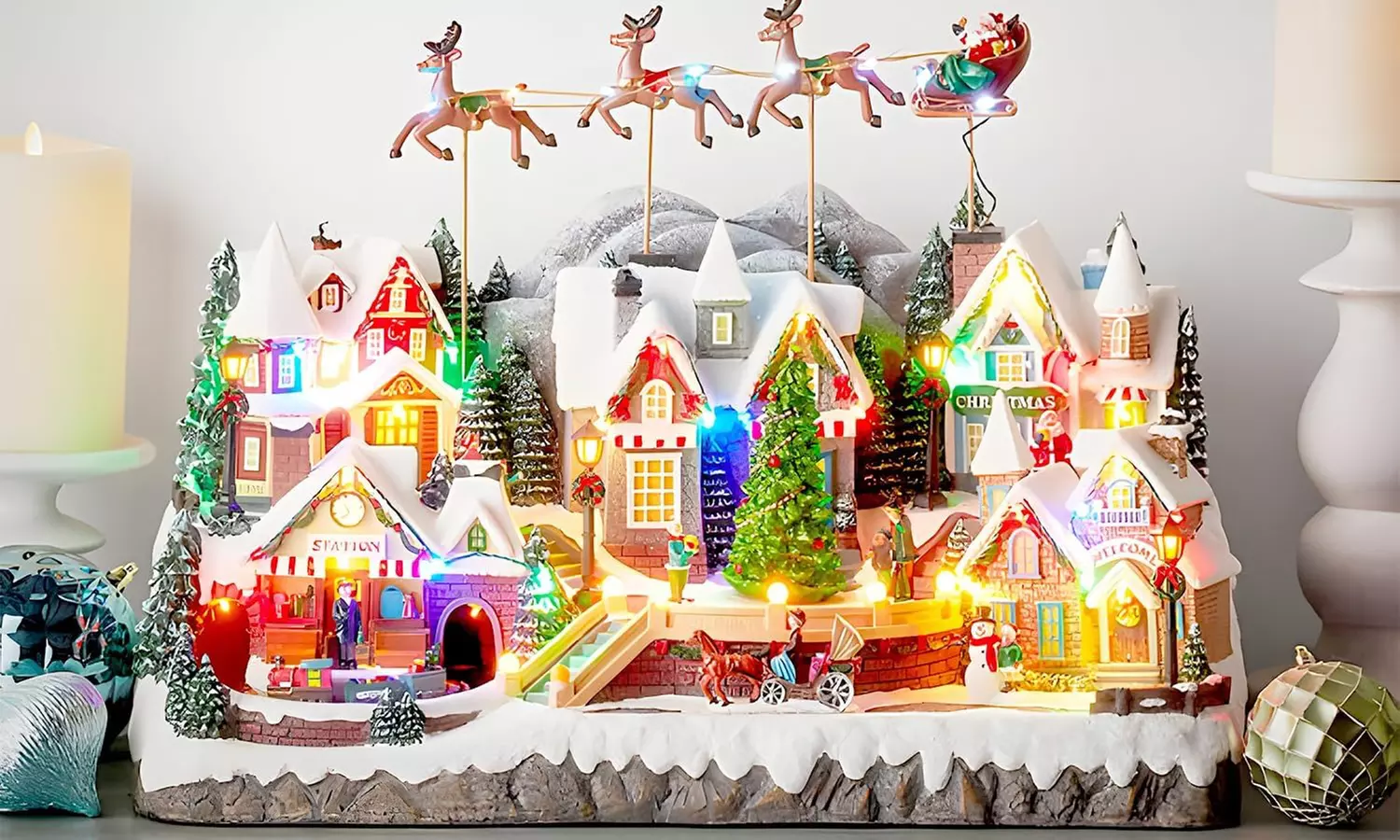 Weihnachtliche Szene mit Musik und Beleuchtung