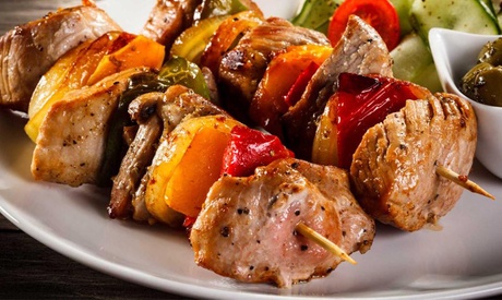 Menu tipico pugliese, dolce e vino Negramaro per 2 o 4 persone al Risto-Pizza Al Monacello (sconto fino a 53%)