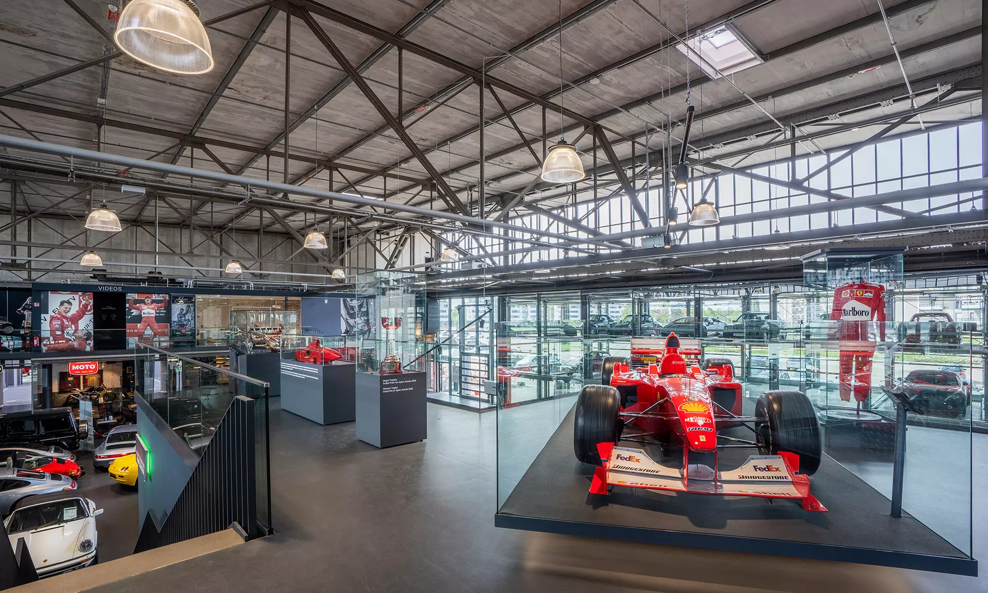 Köln: Standard-Doppelzimmer für Zwei im V8 Hotel MOTORWORLD, inkl. Eintritt in die Motorwelt, Frühstück optional - Primary Image