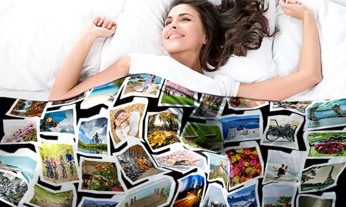 Individuell gestaltbare Fleece-Decke in vier Größen bei Fotodeckeblanket ab 19,90 € (bis zu 57% sparen) - Primary Image