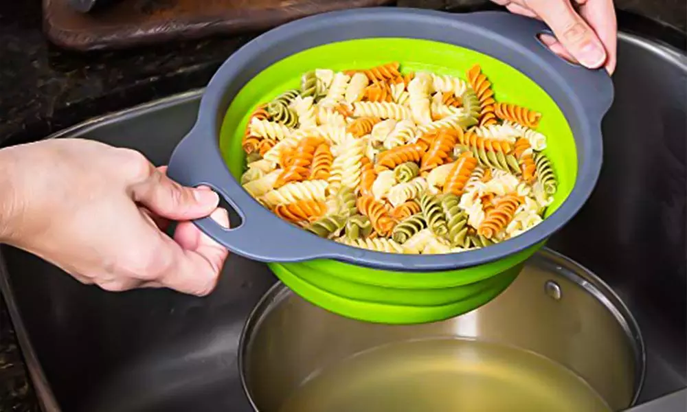 1 of 2 opvouwbare vergieten