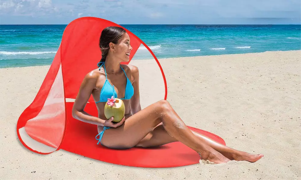 Esterilla de playa con parasol, plegable y con bolsa de transporte, enviada en color aleatorio - Primary Image