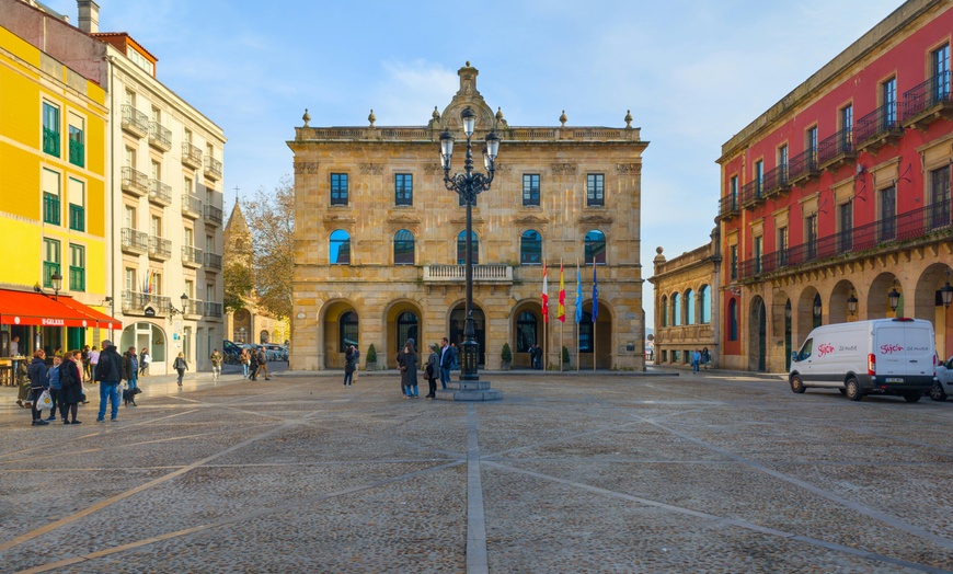 Image 19: Centro de Gijón: 1 o 2 noches con opción a desayuno