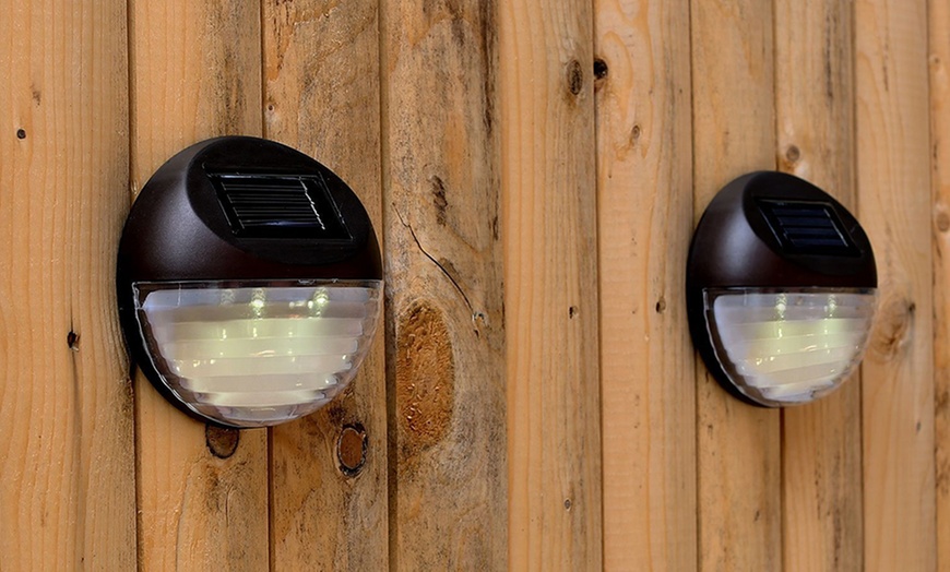 Image 2: Round Solar Fence Lights