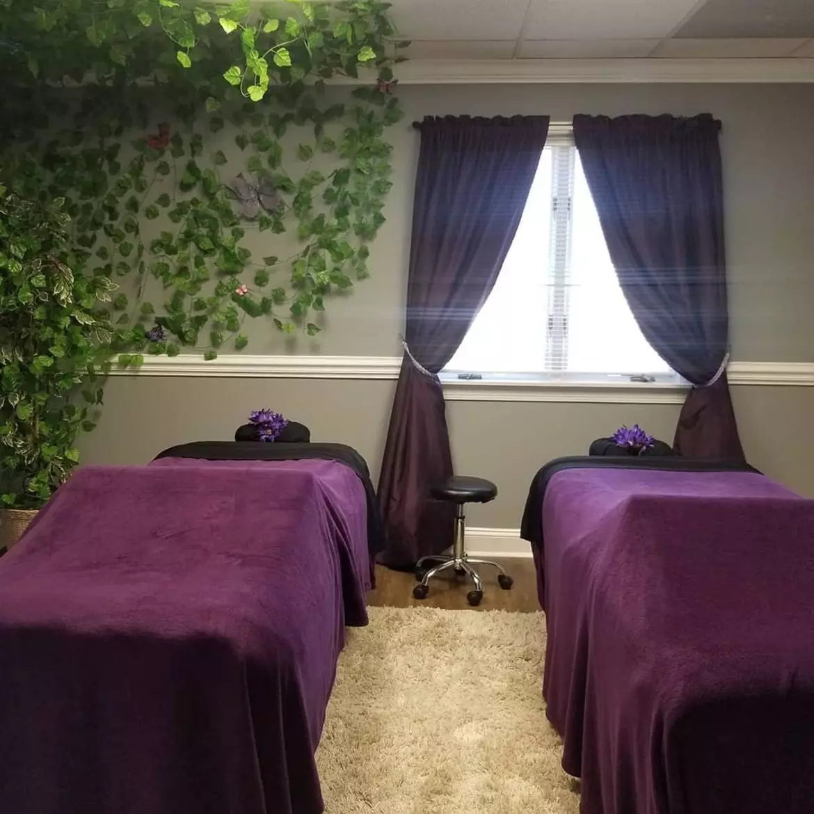 60 Minute Swedish Massage Package or Massage Spa Experience
