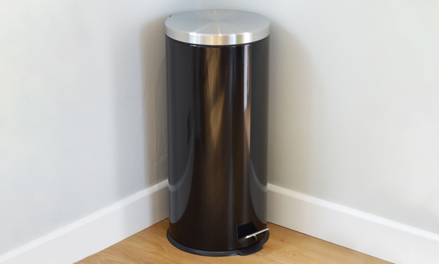 Image 12: 30-Litre Kitchen Pedal Bin