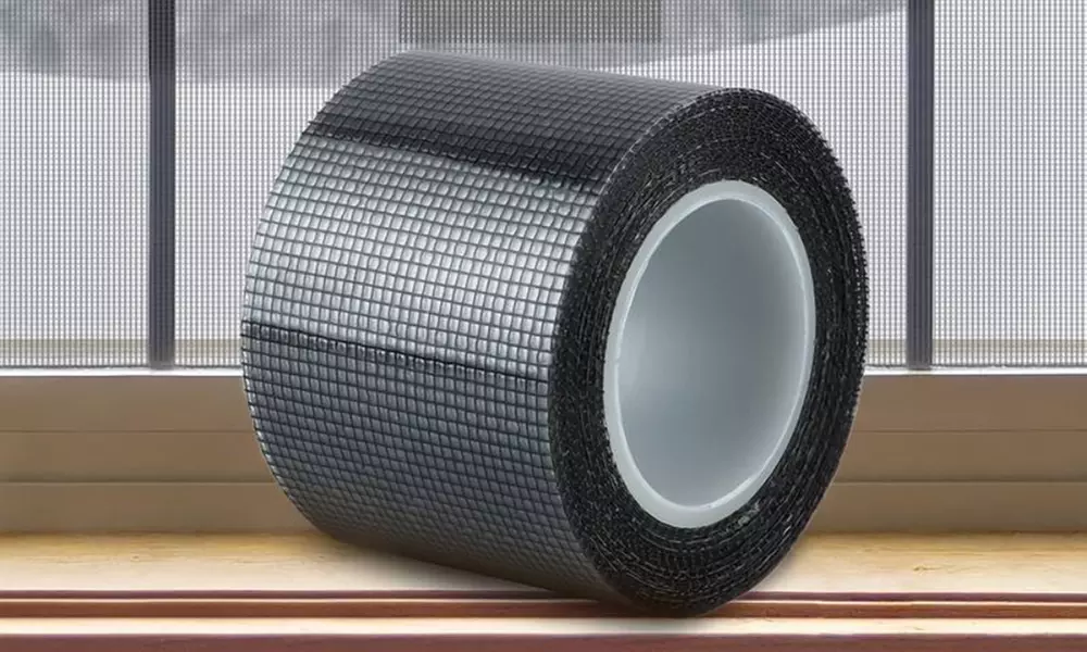 1,2 of 4 rollen zelfklevende reparatietape voor horrengaas voor snelle en eenvoudige reparatie - Primary Image