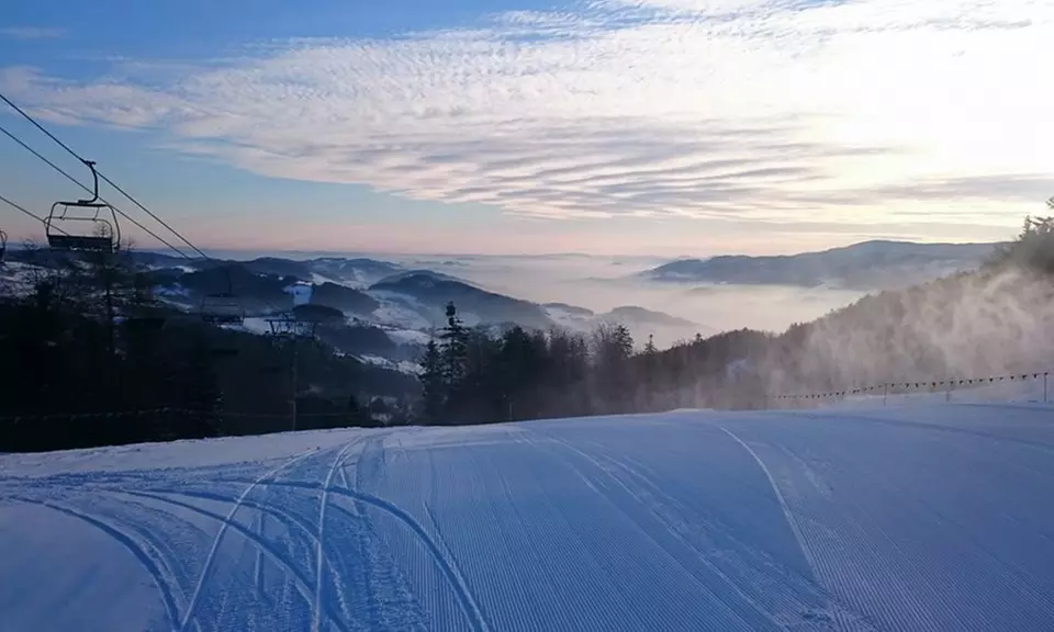 Karnet całodzienny dla 1-4 osób w sezonie wysokim w Laskowa-Ski