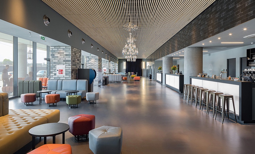 Image 4: Europa: 7 Städte – 14 a&o Hotels 
