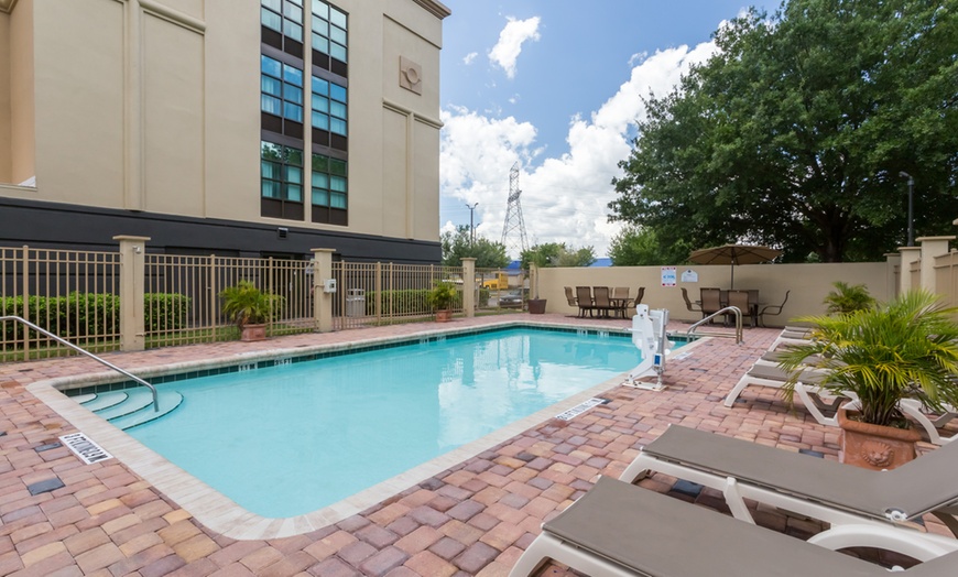 Wingate by Wyndham Convention Center Closest to Universal Orlando | Groupon