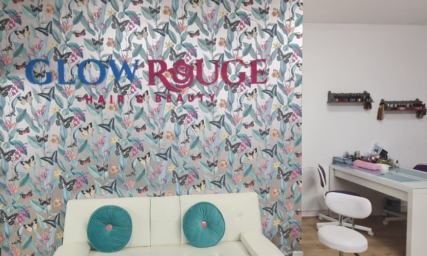 Image 2: Pamper Package at Glow Rouge