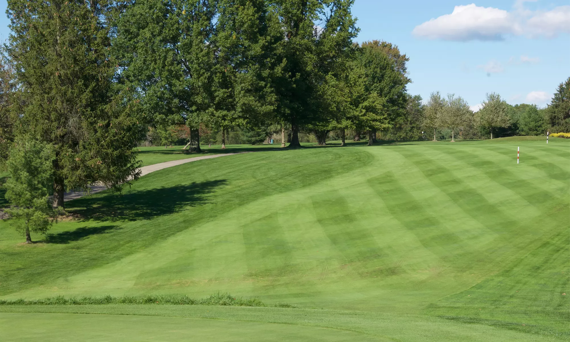 Tee Off w/ Indoor Golf Simulation for Any Skill Level in Medina, OH - Second Medium