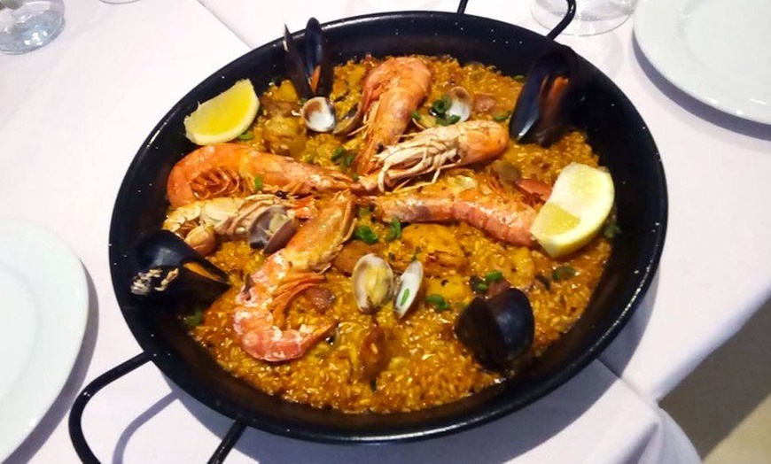 Image 17: Amantes del arroz: menú de paella a elegir para 2 o 4 personas