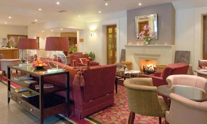 Image 6: Hampshire: Spa Stay for 2 with Breakfast, Prosecco & More