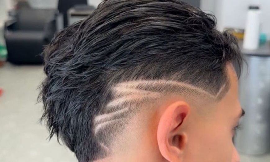 Image 1: Frischer Look für Herren – Vom schnellen Schnitt bis zum Komplettpaket