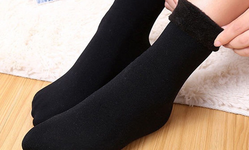 Image 4: Four-Pairs of Fur-Lined Thermal Socks