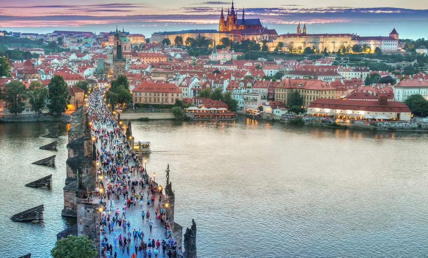 Image 1: Prag: Doppelzimmer mit Frühstück und Moldauschifffahrt