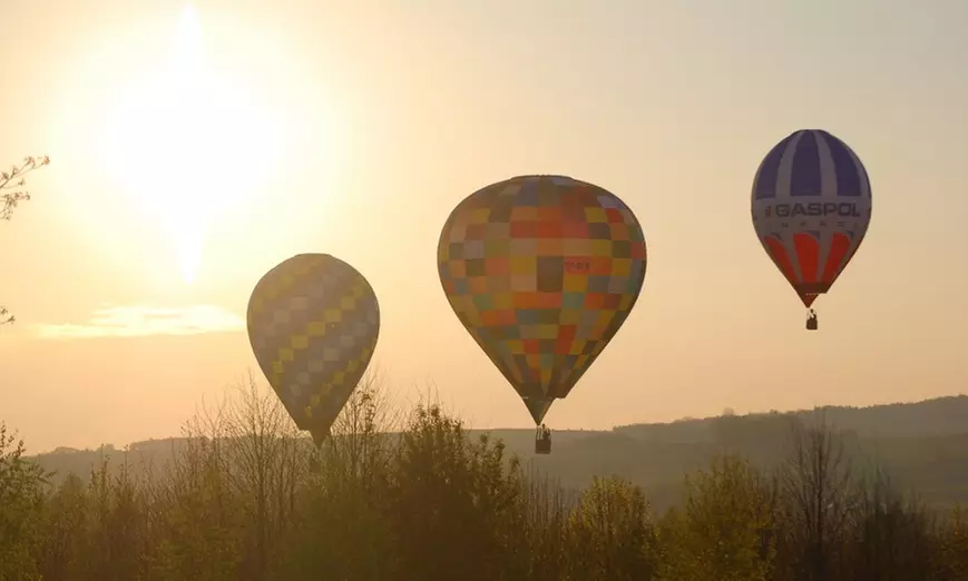 Loty balonem dla 1-2 osób lub vouchery podarunkowe w Blue Sky Balloons