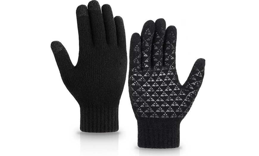 Image 4: Unisex Touchscreen-Compatible Gloves with non-slip palms