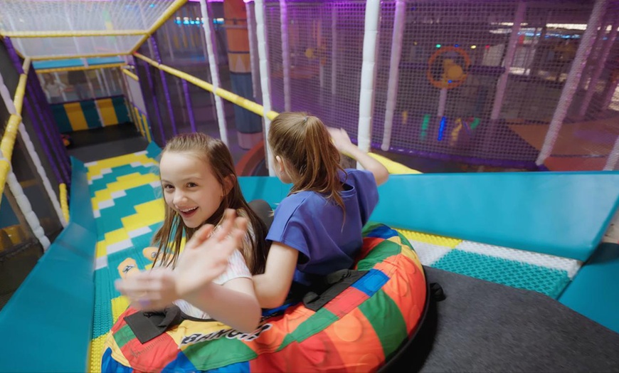 Image 6: Eintritt für die Indoor Play Zone inkl. Getränk für 2 - 4 Personen