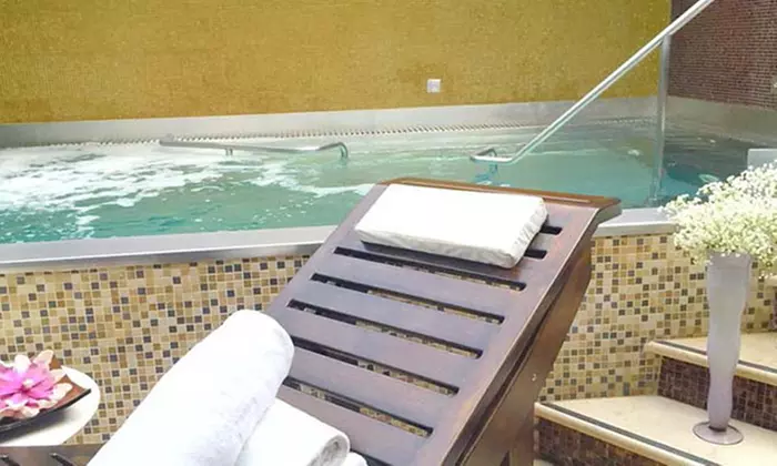 Circuito spa en hotel 5* con copa de cava y opción a masaje para 1 o 2