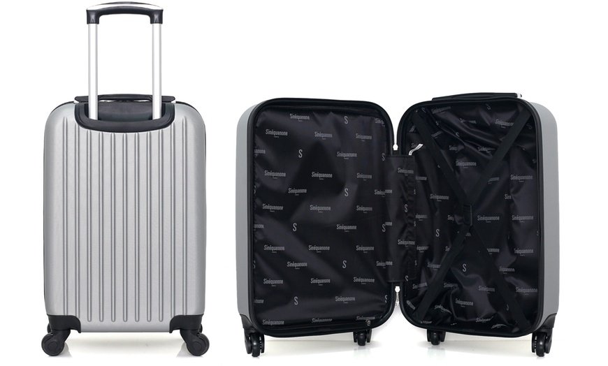 Image 15: Set of Three Suitcases