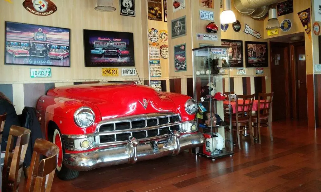 Menú básico o Premium para 2 o 4 con entrante, principal, postre