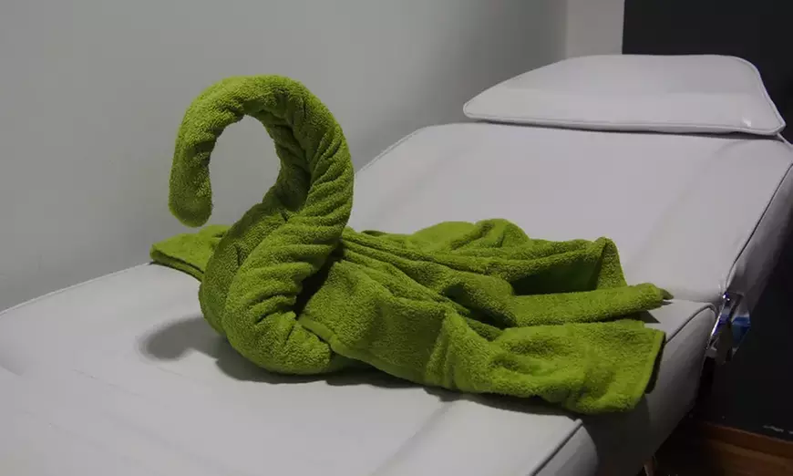 Tratamiento facial de fototerapia LED en Sábila