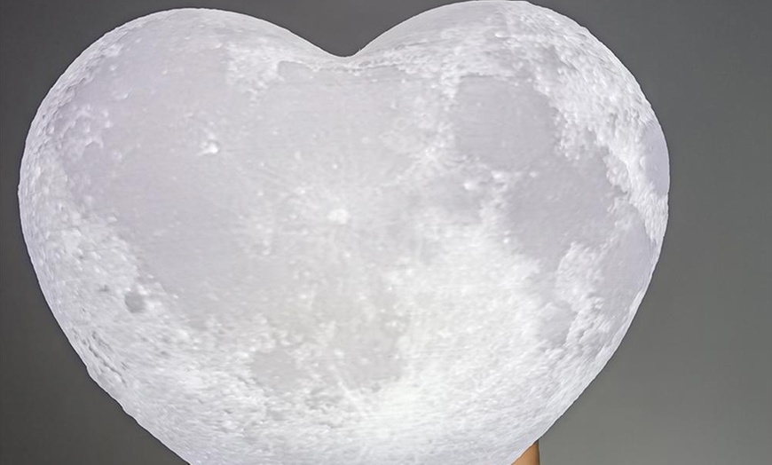 Image 8: Heart Shaped Moon Lamp