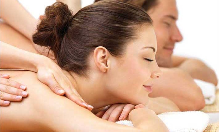 Image 5: Relax with 20 to 90 Minute Massage of Choice at Ambee Beauty Clinic