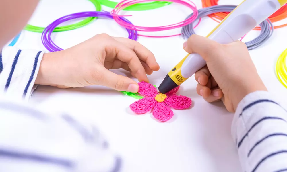 Penna 3D con schermo LED e filamento PLA