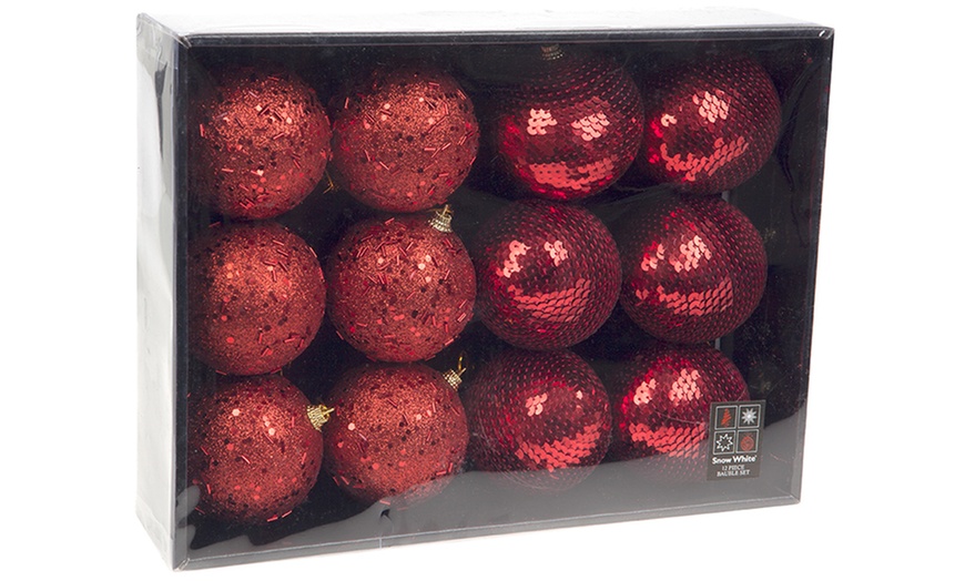 Image 3: Deluxe Christmas Baubles Set