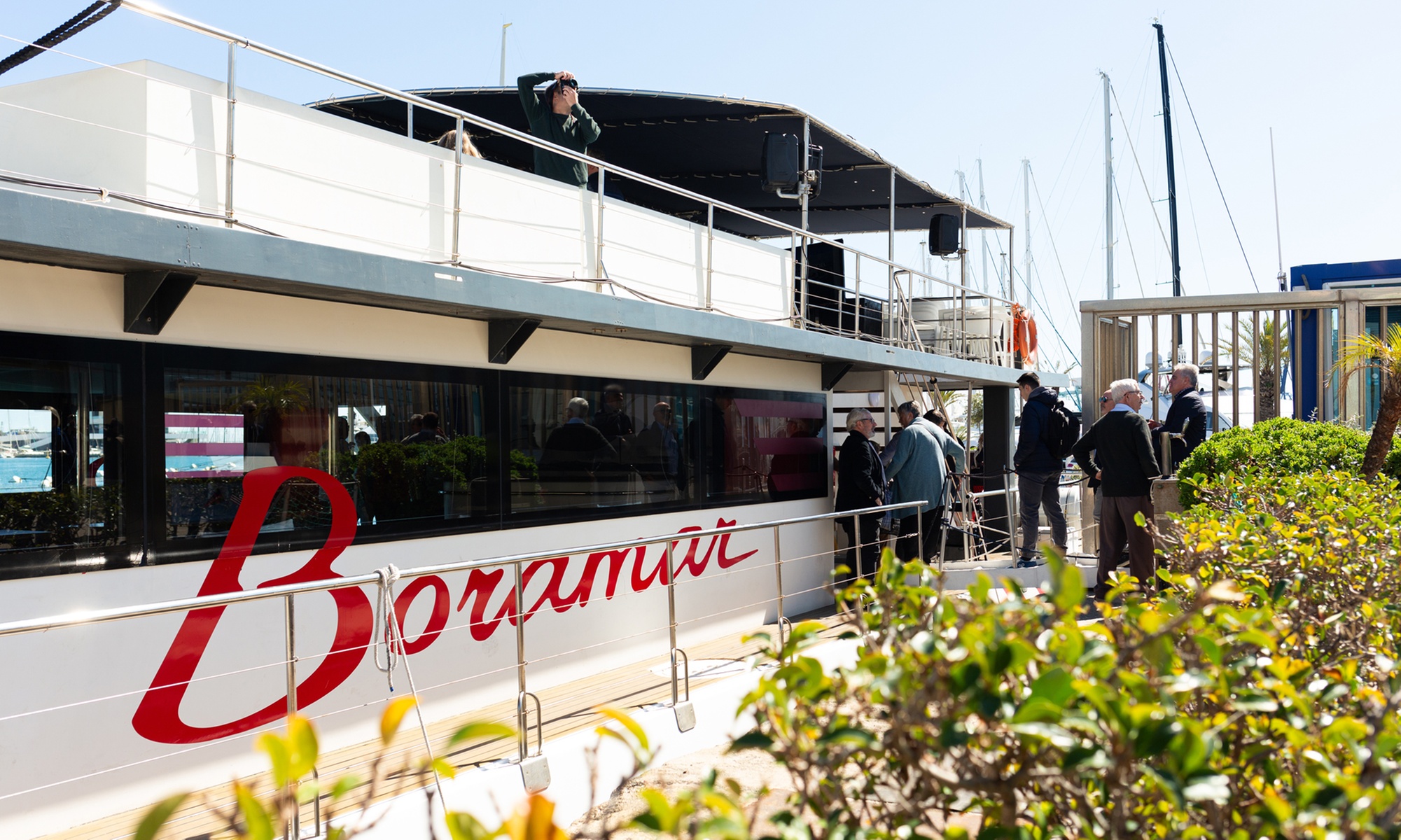 Salida en catamarán con degustación de mejillones para niño o adulto