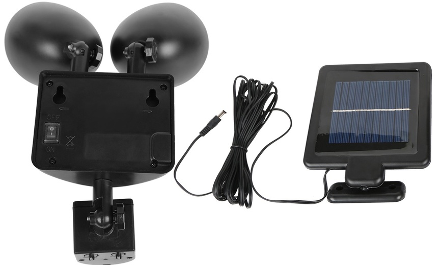 Image 7: Solar-Powered Twin Head LED Light