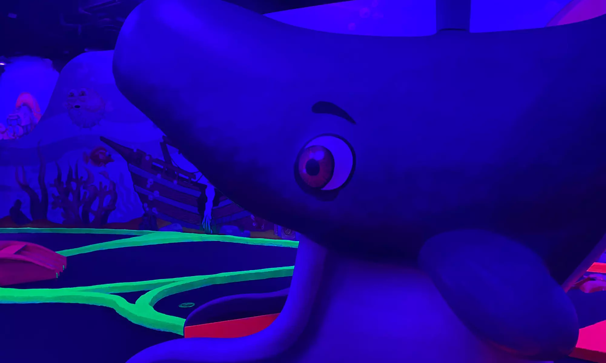 Demuestra tus dotes jugando al minigolf en un circuito de 9 o 12 hoyos