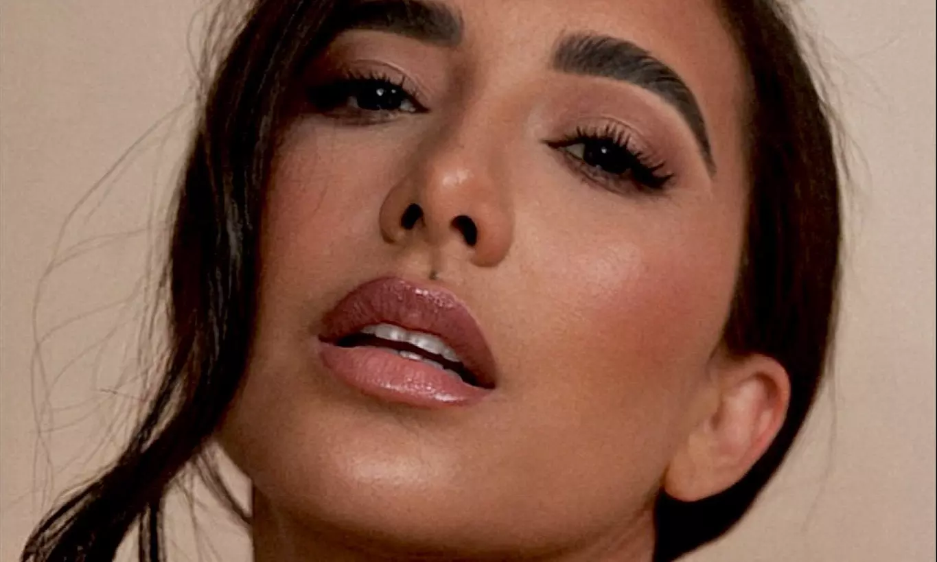 Up to 30% Off on Facial at LV LASHES - Second Medium