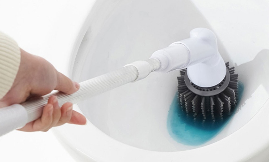 Image 3: Electric Spin Scrubber with Six Replaceable Brush Heads