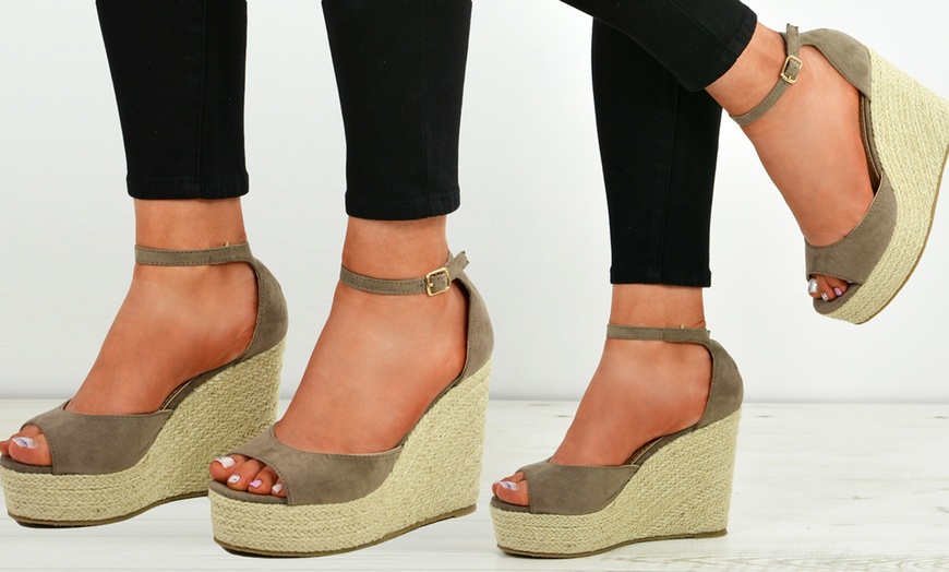 Image 8: Women's High Heel Wedge Sandals