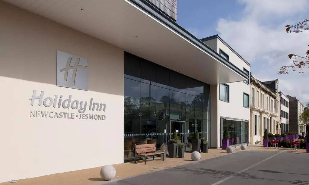 Newcastle: Double Room with Breakfast