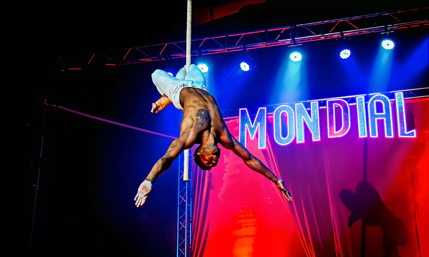 1 place pour "Le Cirque Mondial à Montpellier" en gradin côté ou de face (jusqu'à 19% de réduction) - Primary Image