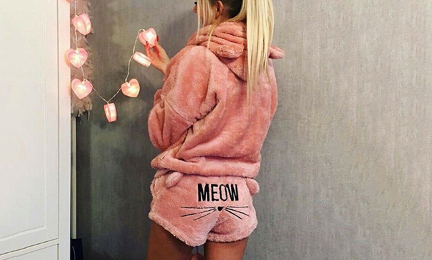 Image 11: Women's Fluffy Pyjama Set